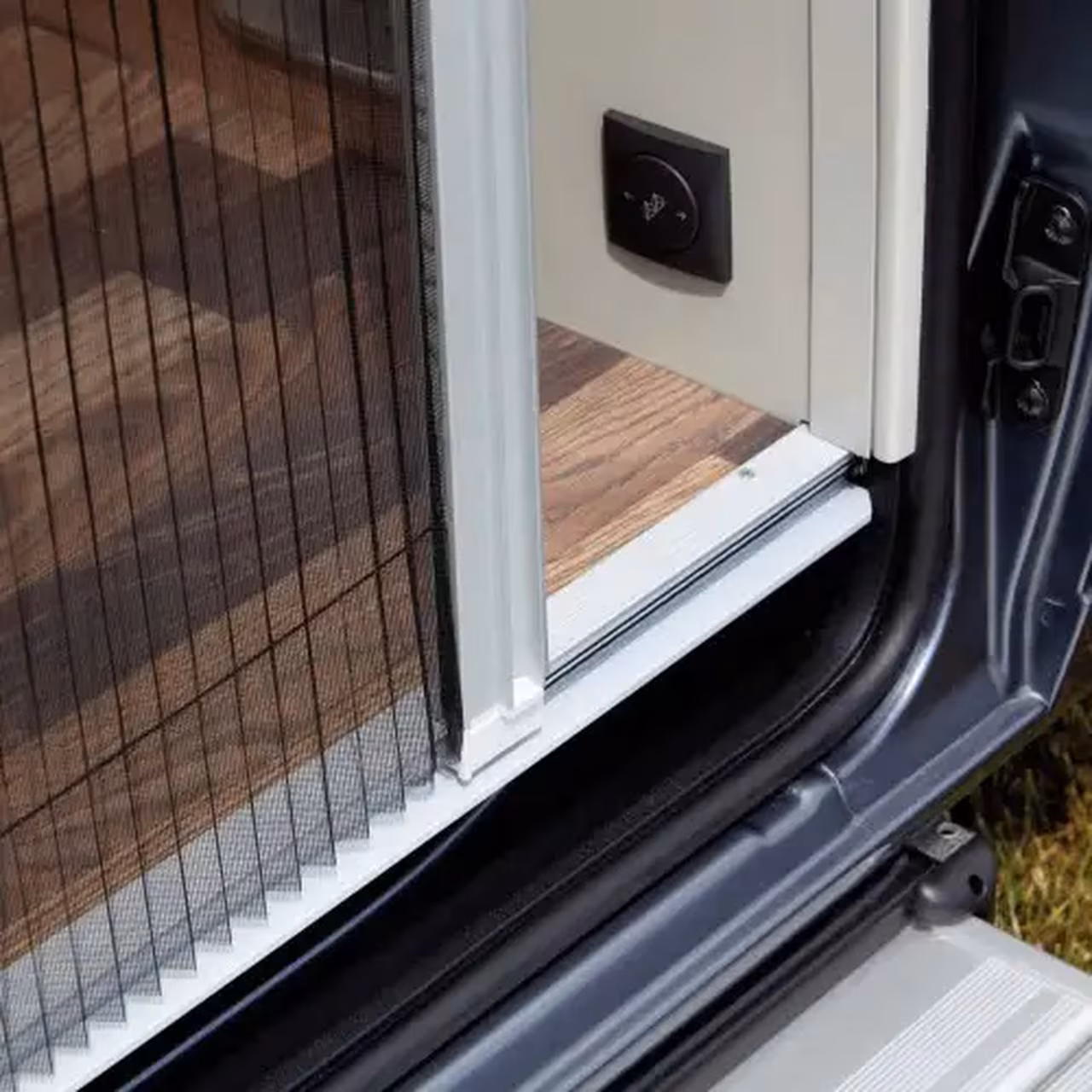 FlyTec FT200 mit Borstenverschluss