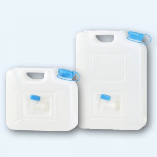 Wasserkanister mit integriertem Ablasshahn